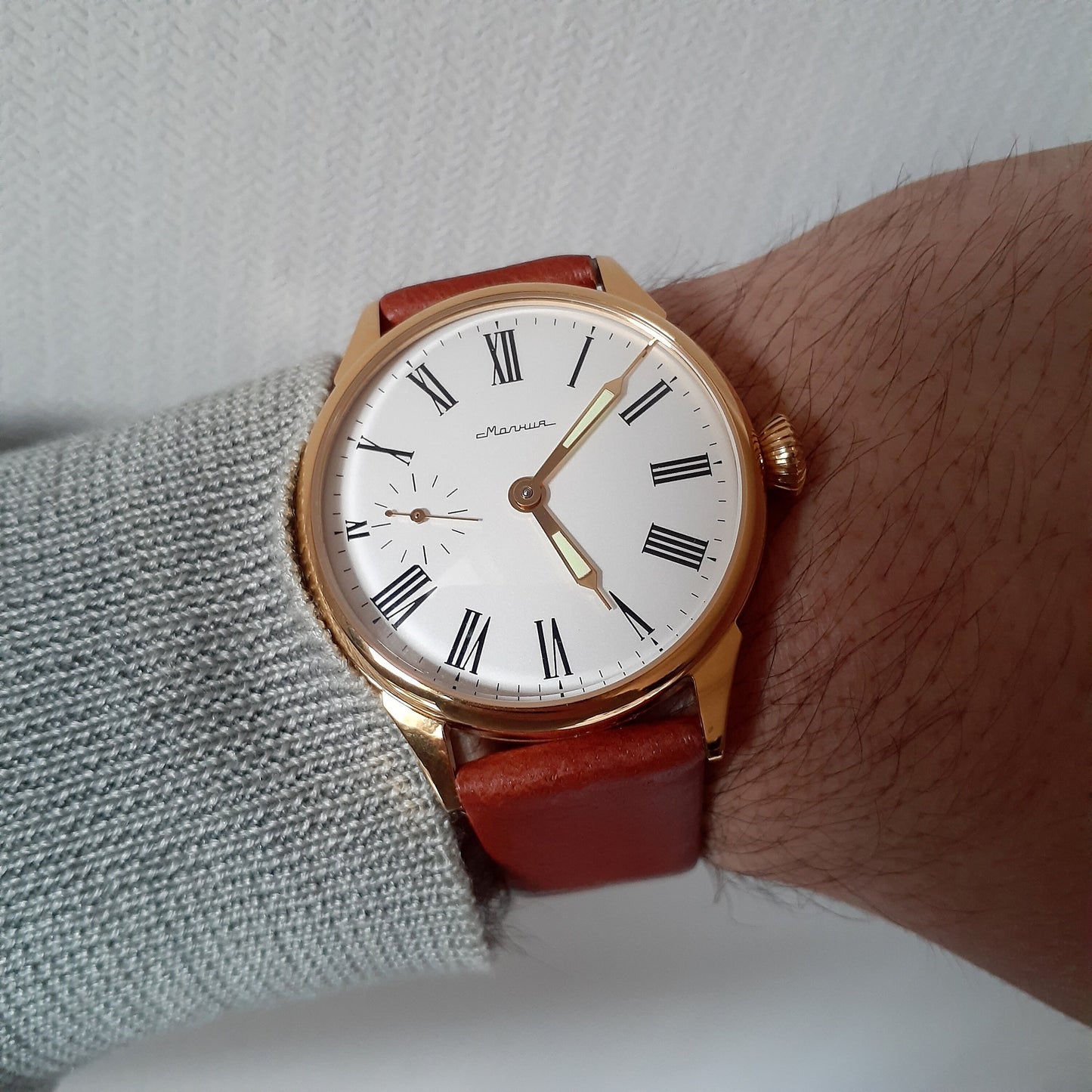 Soviet watch "Molnija" , classic watch , gold watch
