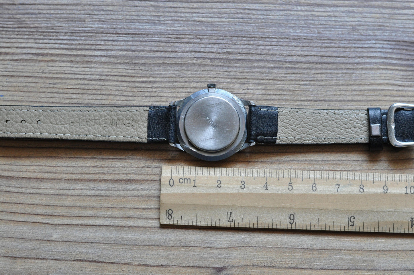 Soviet watch'Chaika' Ukraine watch Vintage Watch Mens watch Mechanical watch - Hockey player on clock face - USSR Vintage