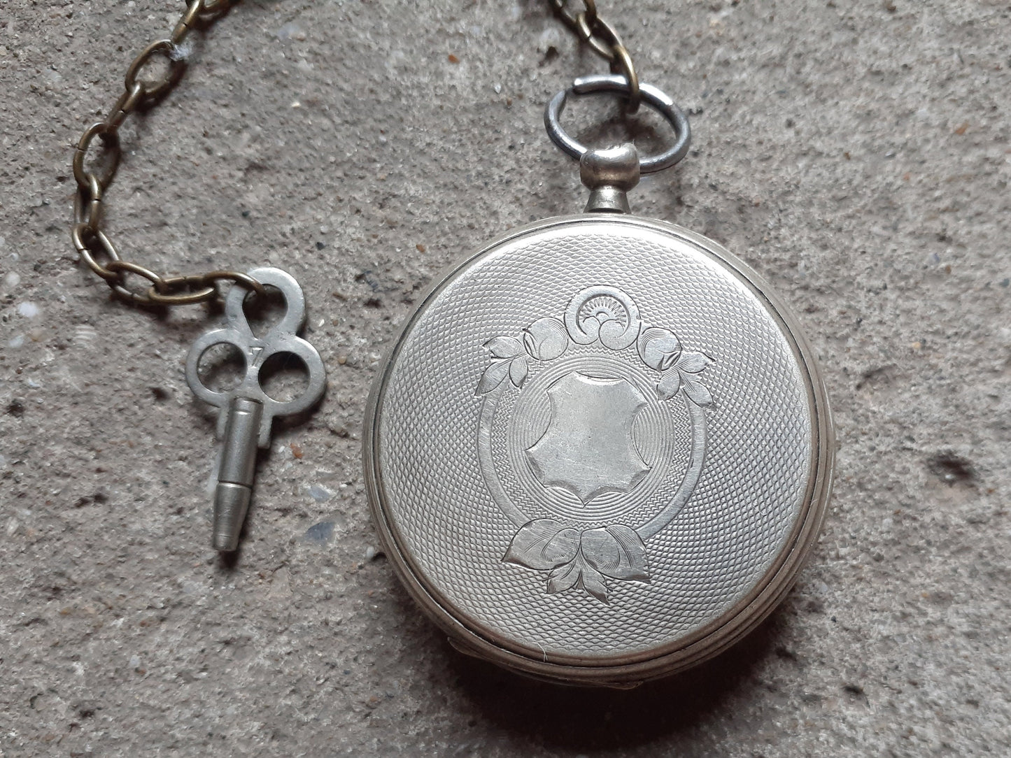 Swiss Watch - Antique watch - with winding key