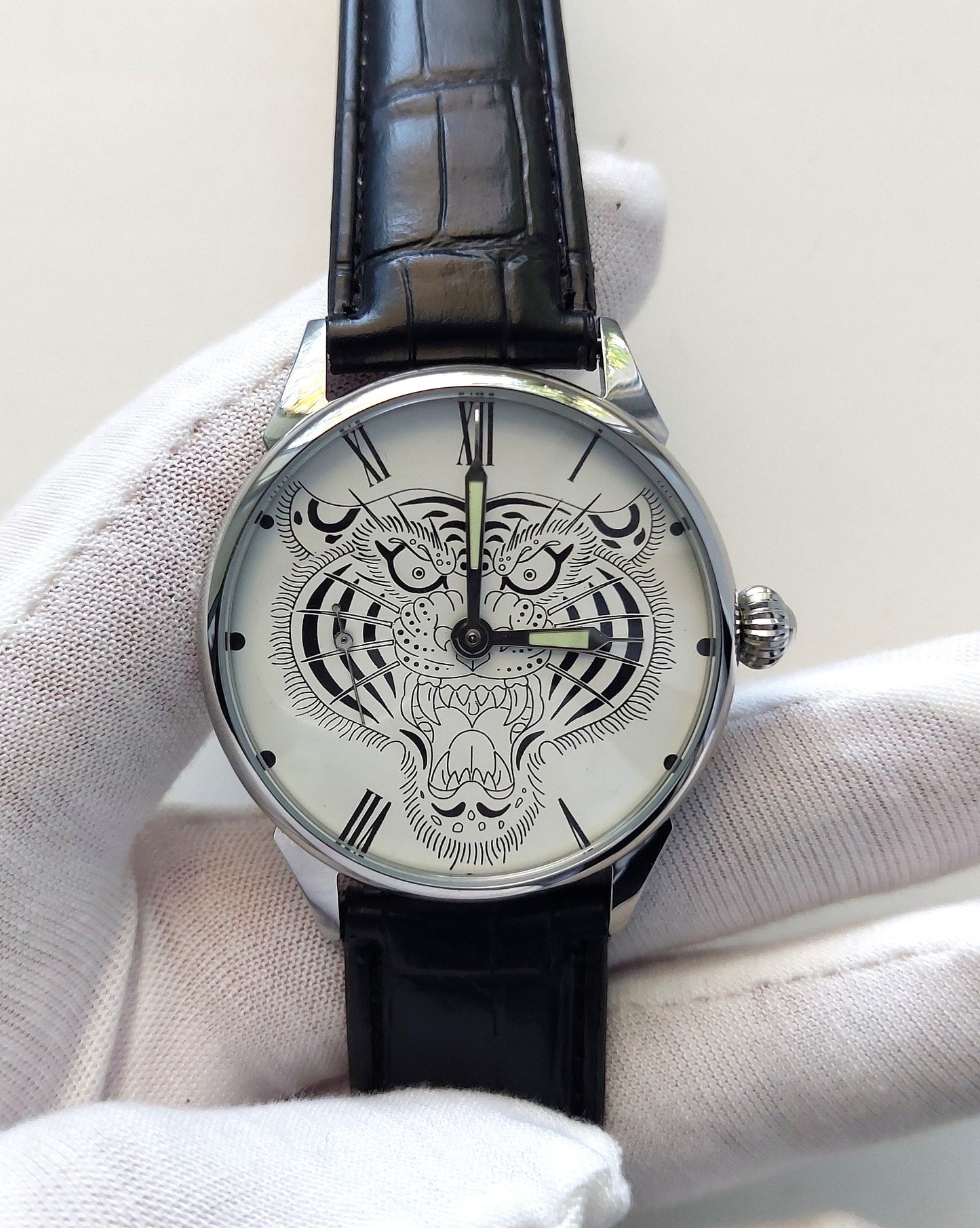 Soviet watch "Molnija", Vintage Watch , Mens watch ,tiger watch, cat watch