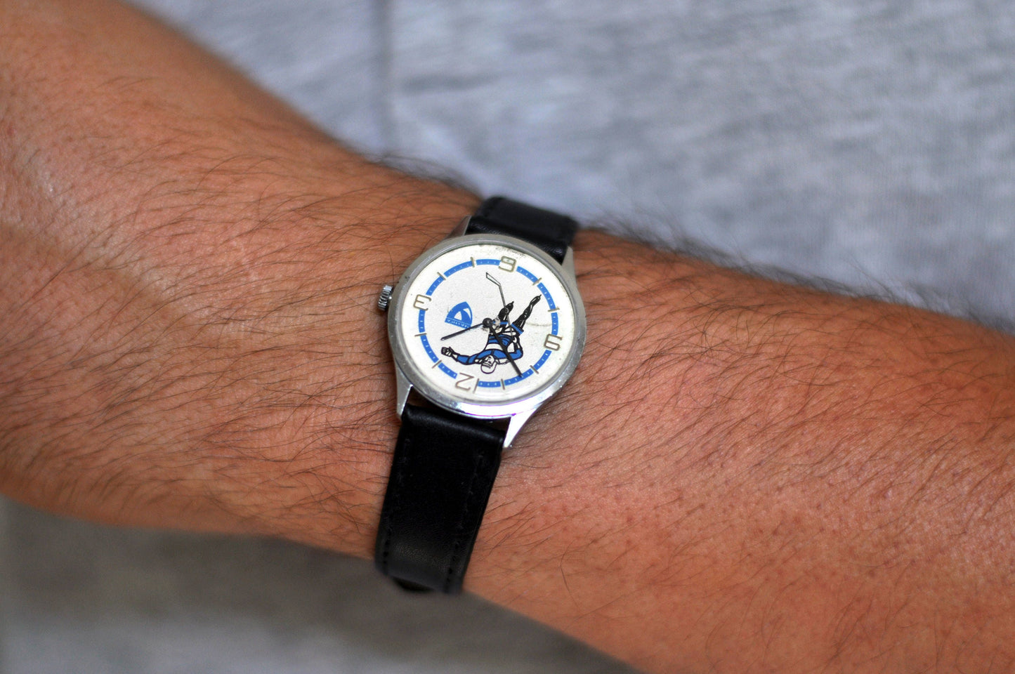 Soviet watch'Chaika'  Ukraine watch Vintage Watch Mens watch Mechanical watch - Hockey player on clock face -  USSR Vintage