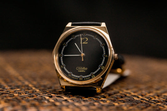 Soviet watch "Slava", Vintage watch ,gold plated Watch ,  Mens watch Mechanical watch men's watch - quartz watch