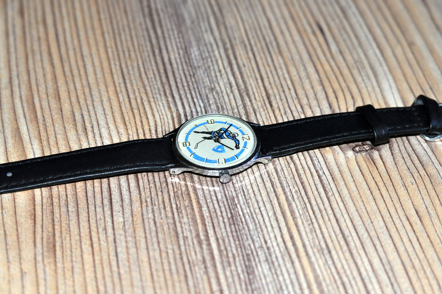Soviet watch'Chaika'  Ukraine watch Vintage Watch Mens watch Mechanical watch - Hockey player on clock face -  USSR Vintage