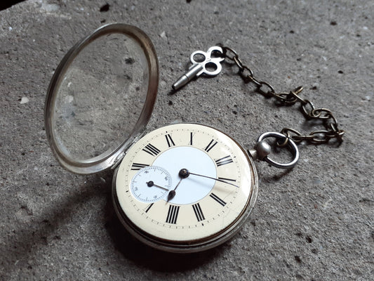 Swiss Watch - Antique watch - with winding key