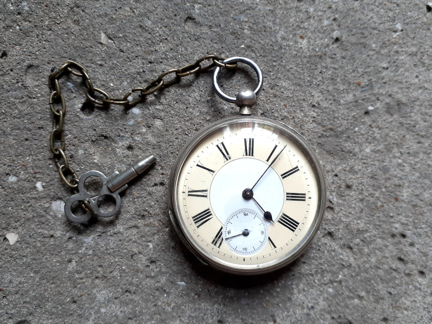 Swiss Watch - Antique watch - with winding key