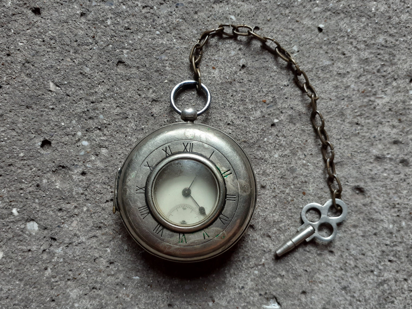 Swiss Watch - Antique watch - with winding key